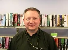 Quien es David fielding?