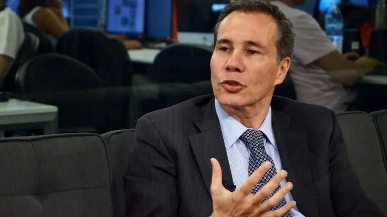 Denuncia a los K por traición a la patria: Aparece muerto.