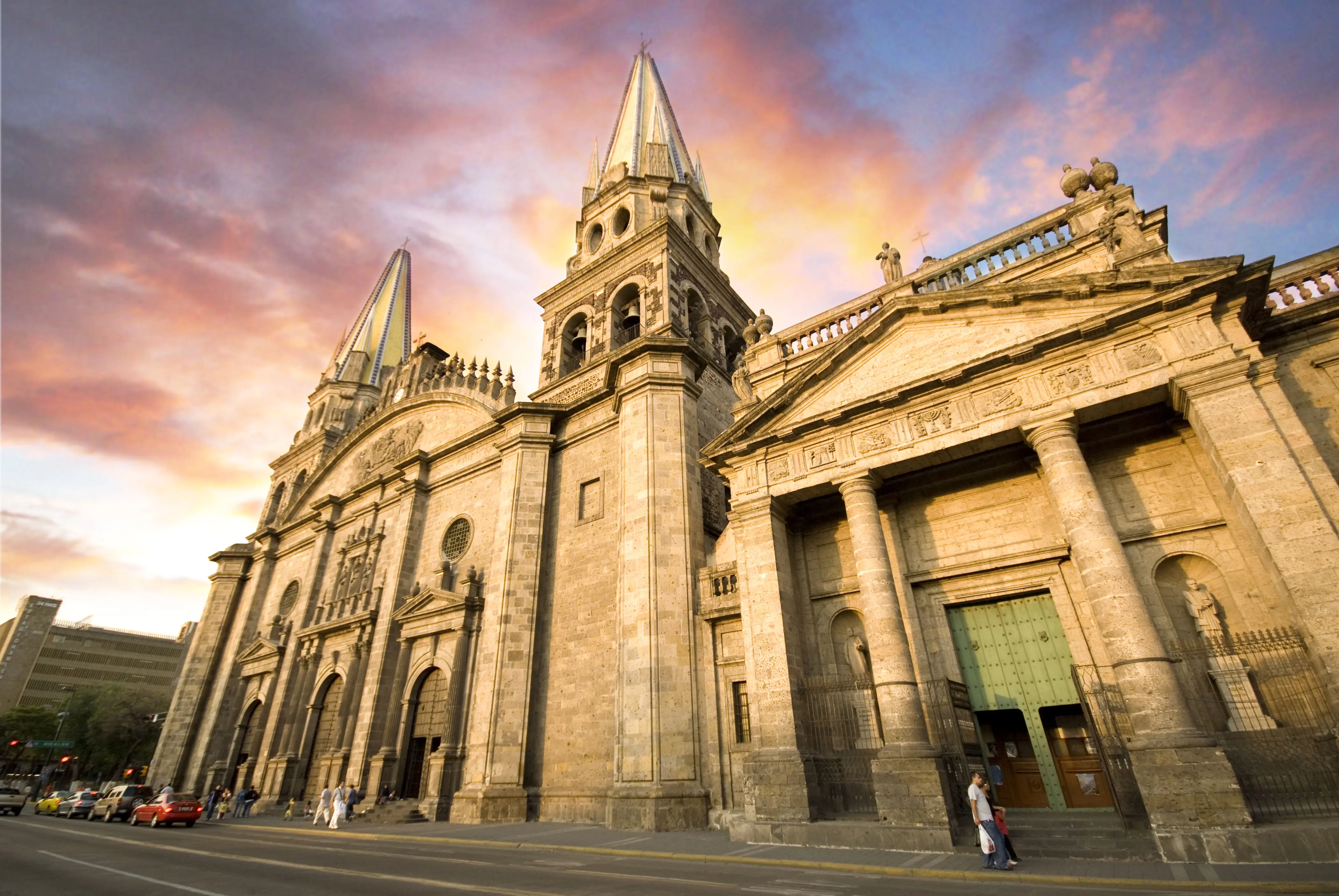 Imagen religiosa abre y cierra los ojos ante la cámara