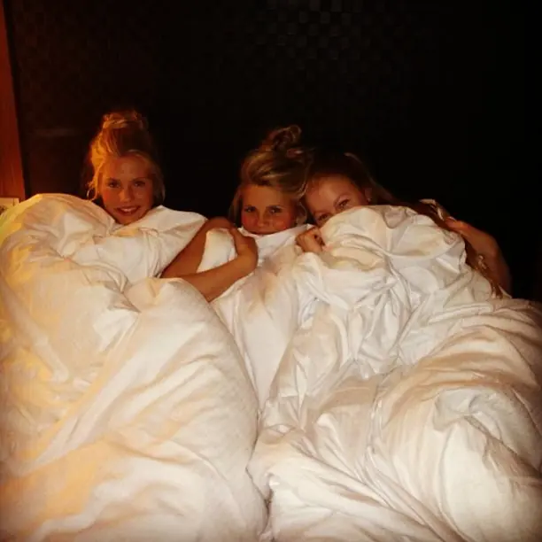 Mira estas Noruegas Colegialas q parten la tierra Lince!!!