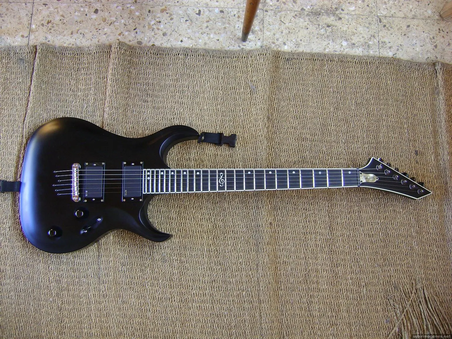 Hice una guitarra y te la muestro