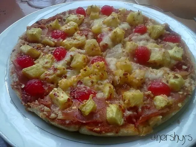 pizza con deditos de queso