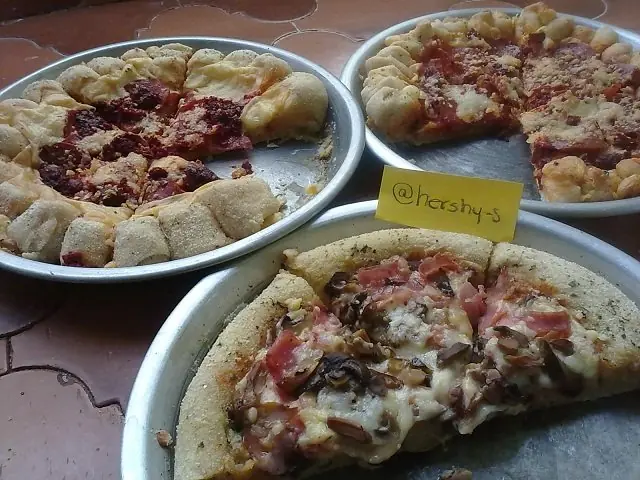 pizza con deditos de queso