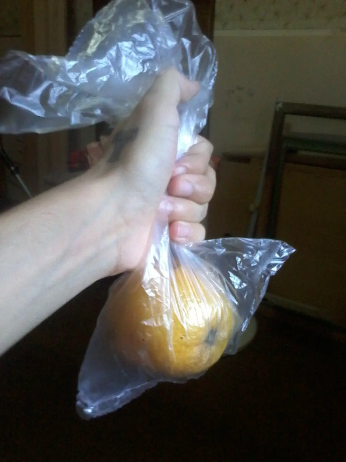 Me compre una naranja y mira lo que tenía....