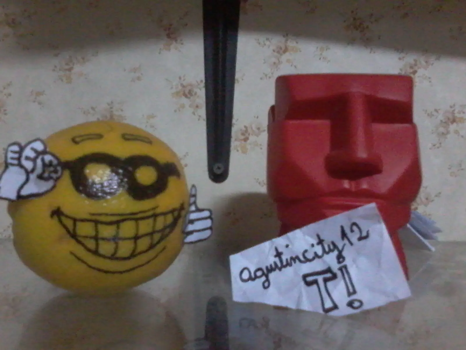 Me compre una naranja y mira lo que tenía....