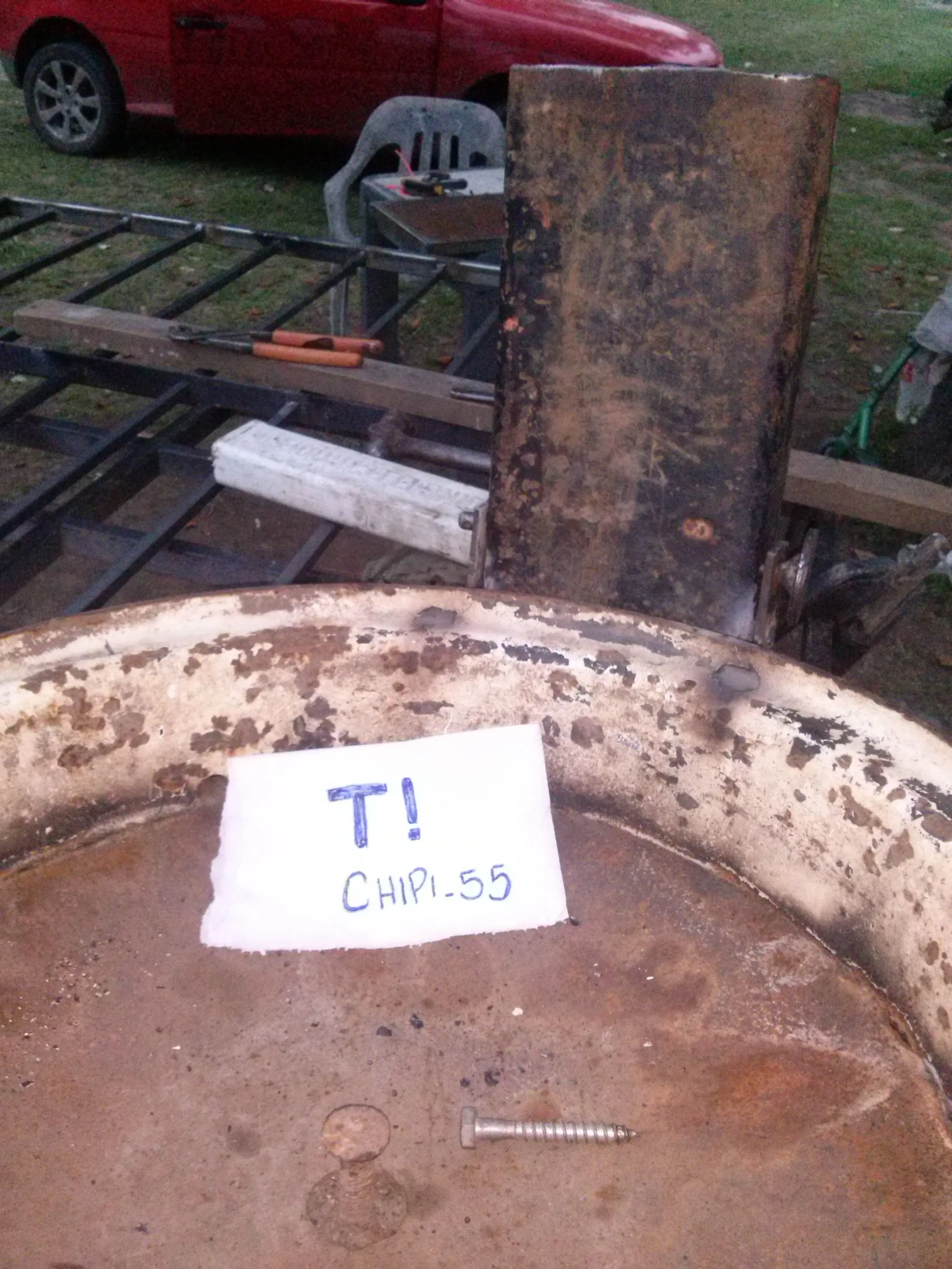 Fabriqué una parrilla plegable reciclada (terminada).