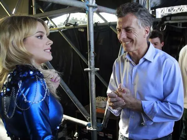 Lali Espósito - Tini Stoessel ¿Cual es mas Sexy?