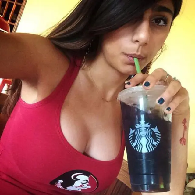 Mia Khalifa sos mi unica heroina en todo este lio