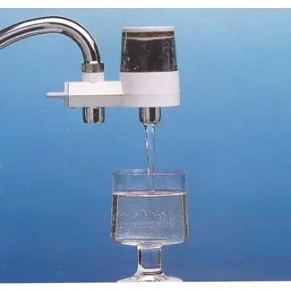 si consumis agua de filtro, sabelo