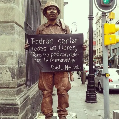 Pablo Neruda esta de Cumpleaños