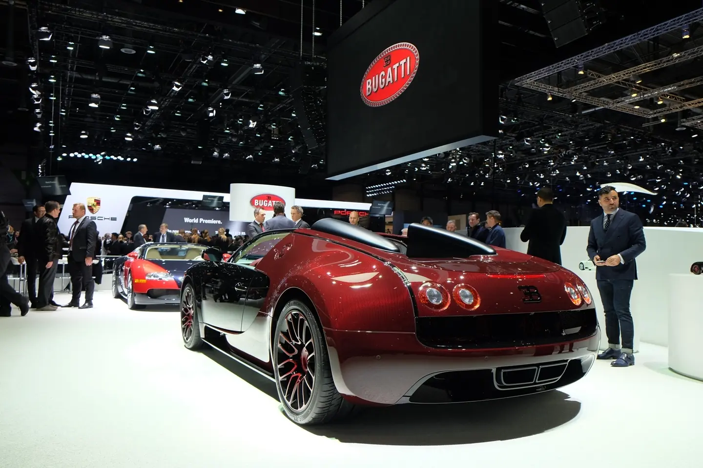 El Bugatti Veyron La Finale impone en directo desde Ginebra