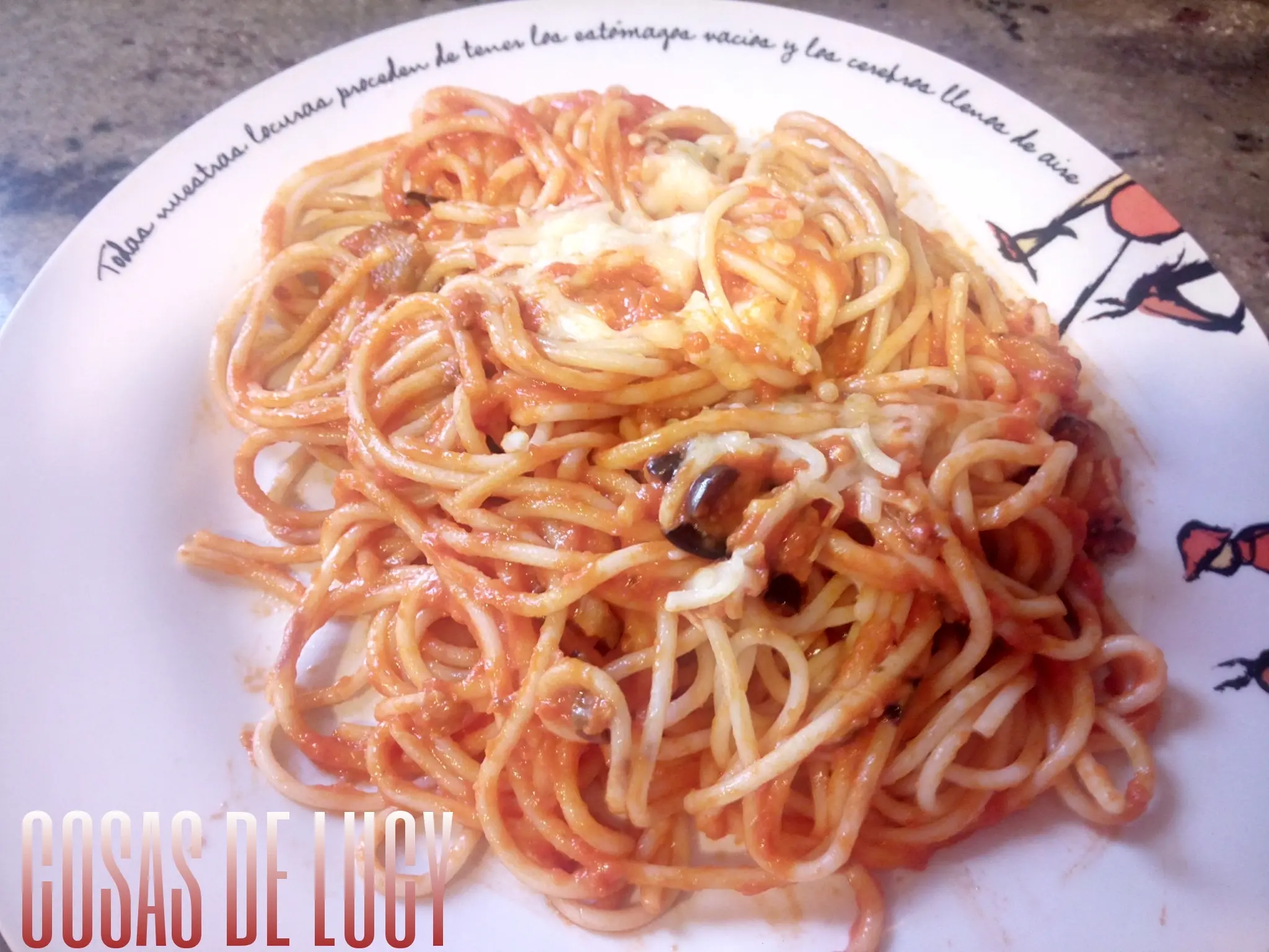 Espaguetis con berenjenas