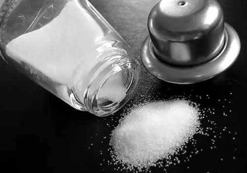 Tenga cuidado con los abusos al consumo de sal