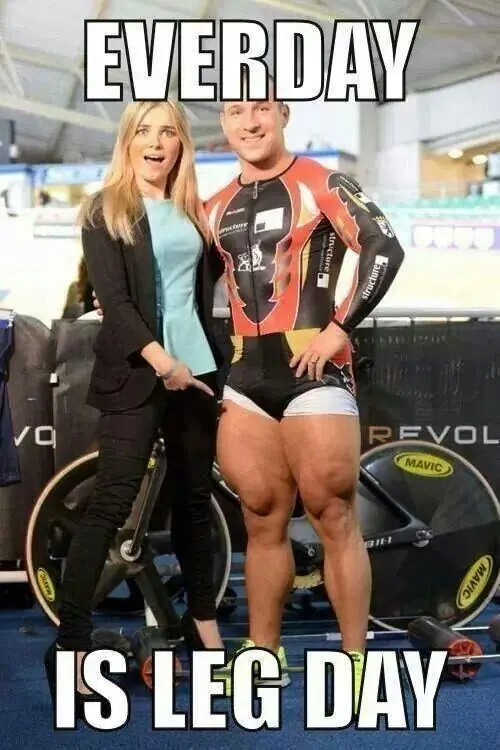 22 "Musculitos"de gimnasio q olvidaron entrenar las piernas