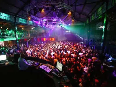 bailar