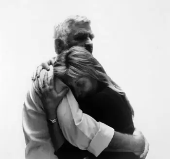 un abrazo
