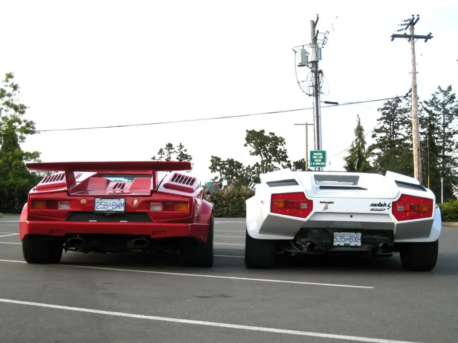 Lamborghini Countach Hermoso auto!