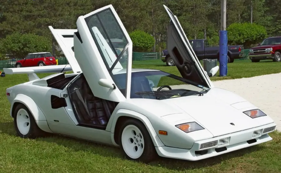 Lamborghini Countach Hermoso auto!