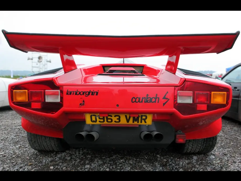 Lamborghini Countach Hermoso auto!