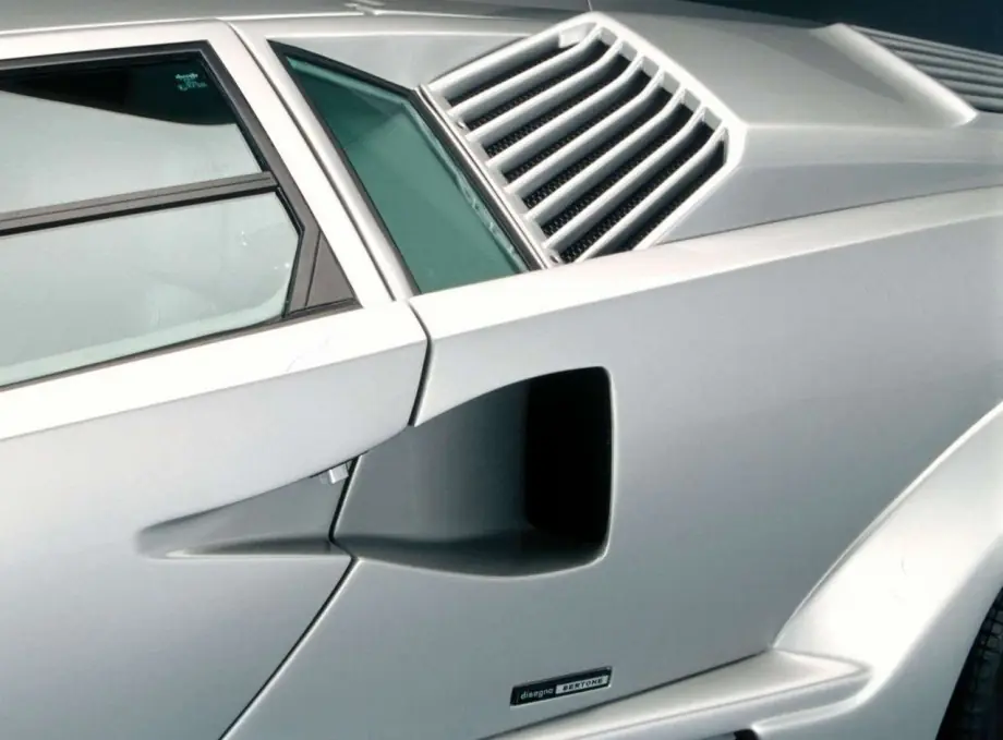 Lamborghini Countach Hermoso auto!