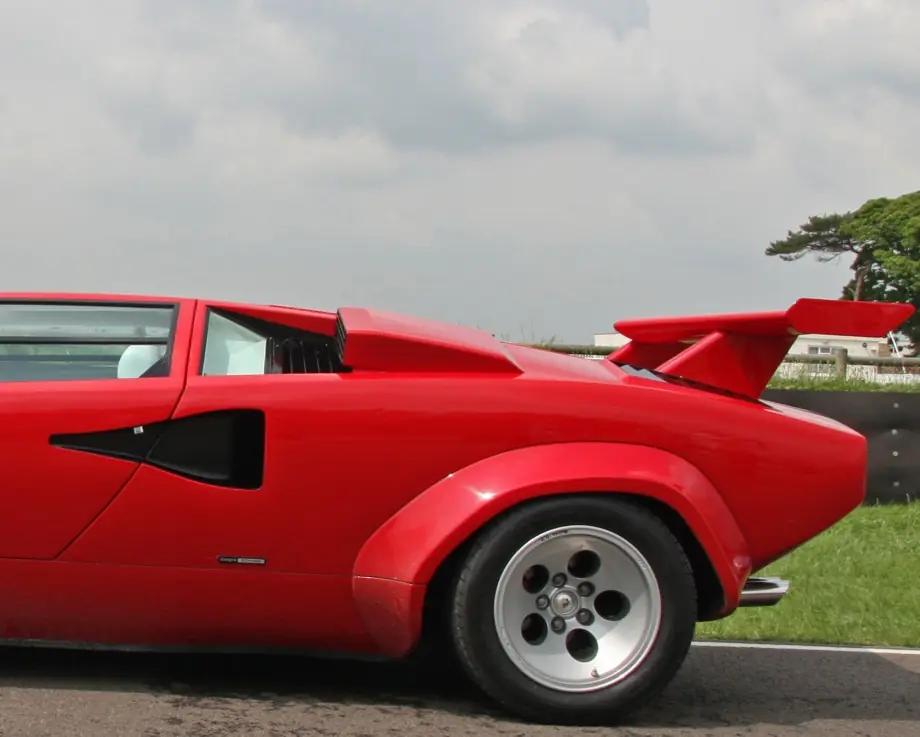 Lamborghini Countach Hermoso auto!