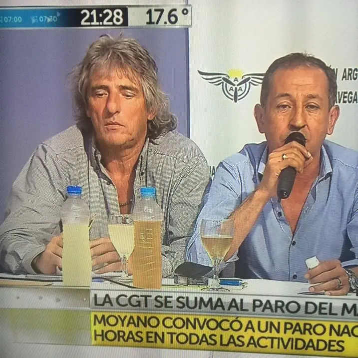 Resulto ser que rod stewart es argentino aca toda la info
