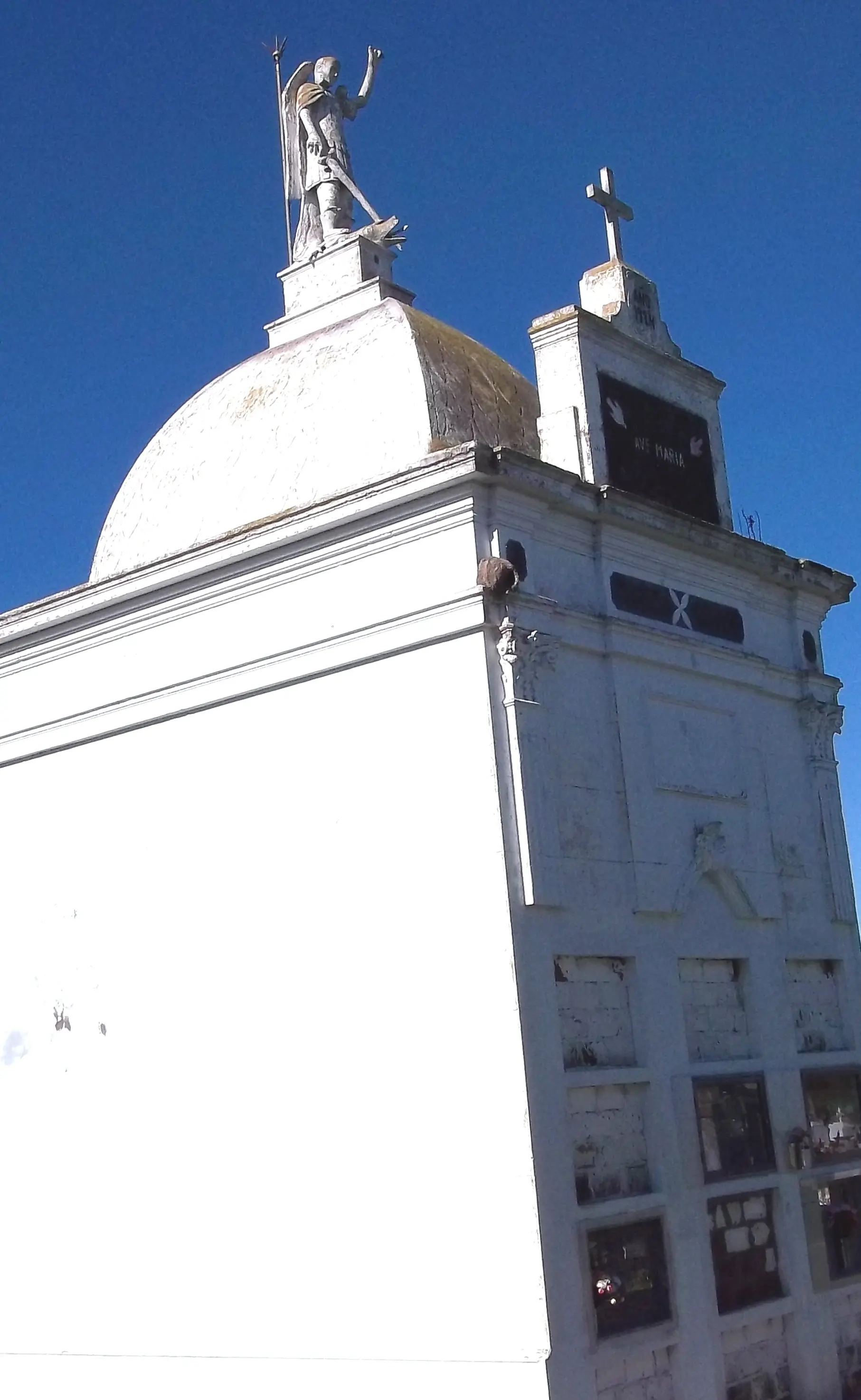 Más sobre cementerios