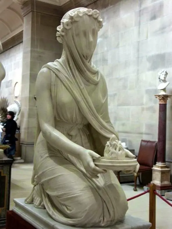 Esculpir velos de mármol.