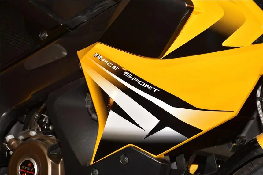 Galería de Imágenes Bajaj Pulsar RS200