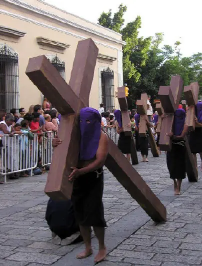 5 extrañas tradiciones de Semana Santa alrededor del mundo