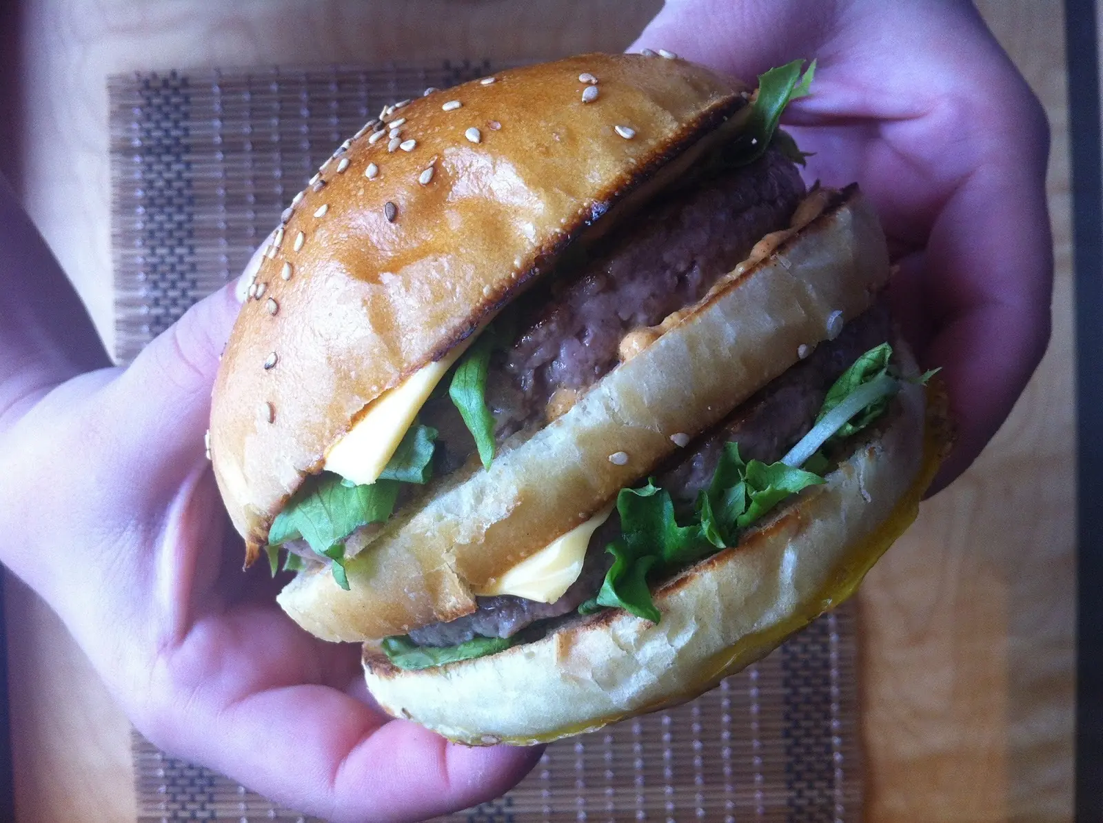 como hacer una hamburguesa del mc!