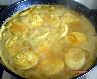 Garbanzos con huevos duros