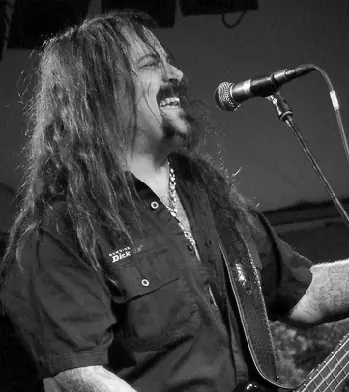 cantantes death metal