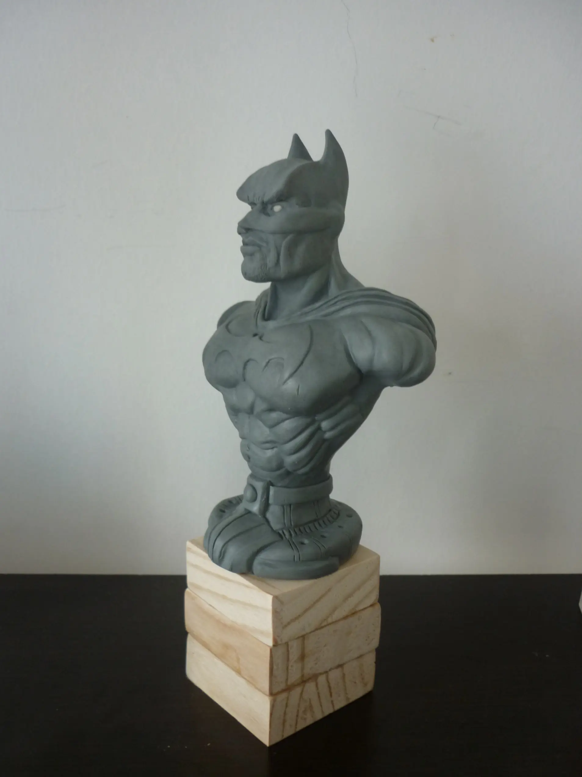 escultura batman