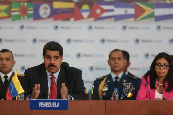 Maduro:Pueblo defenderá orden constitucional y paz de Vzla