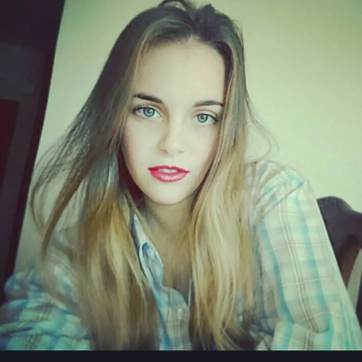 y si hacemos top a cande petrocchi?