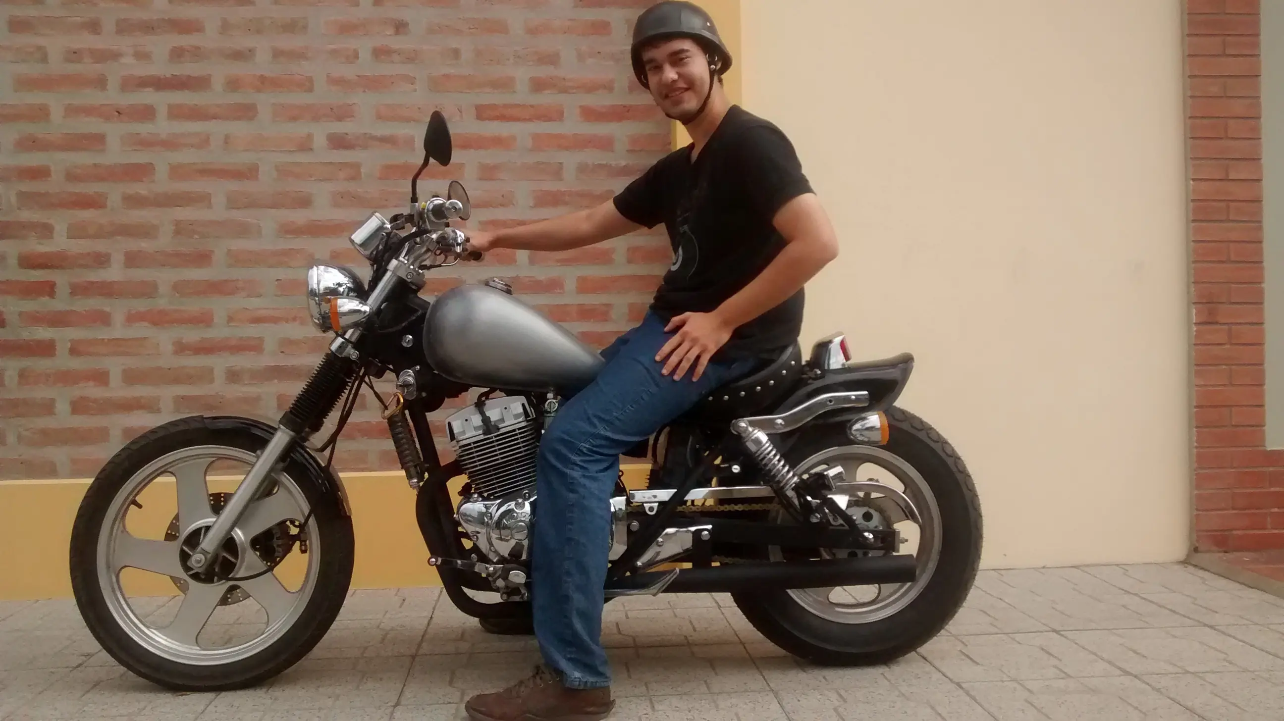 Mondial 254 HD - Custom hecha a mano