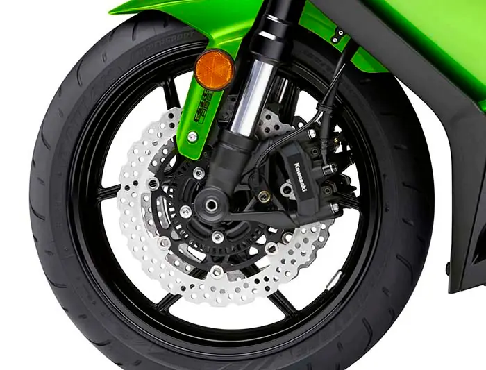 Superbike, de la Competición a las Calles
