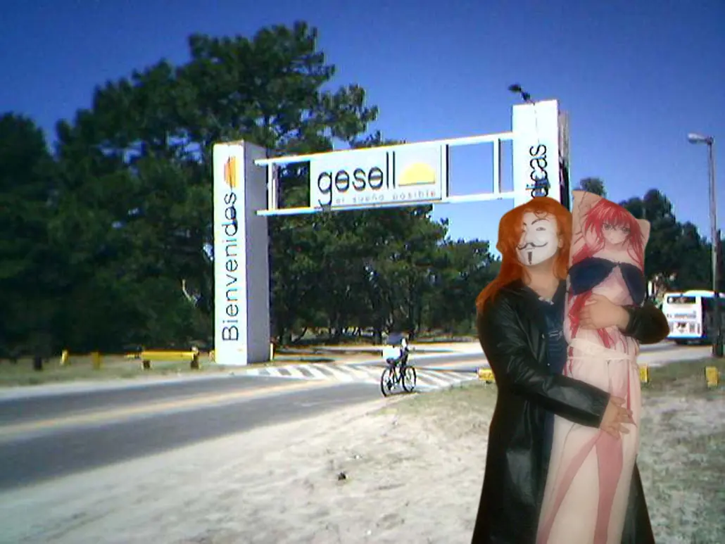 Fui de vacaciones con mi almohada otaku y te lo muestro