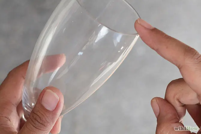 Rompé los vasos de la cocina de tu vieja con tu voz