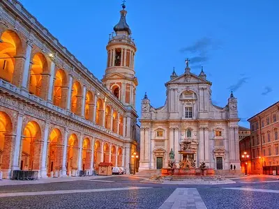Urbano VI da indulgencia al que visita Virgen de Loreto