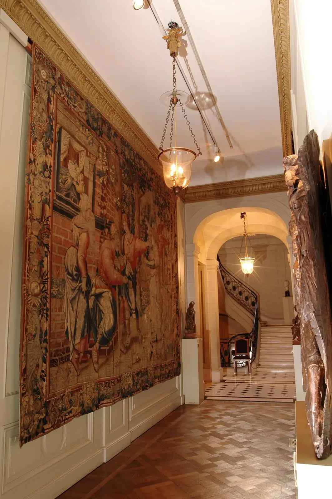 El Palacio Errázuriz, sede del museo de arte decorativo