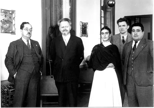 Trotsky, Yo te remil banco, papú!