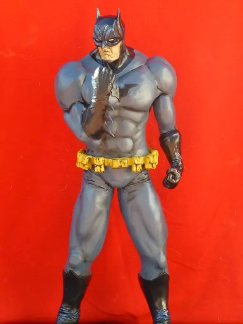 Escultura Batman 40 cm (Damian Wayne)