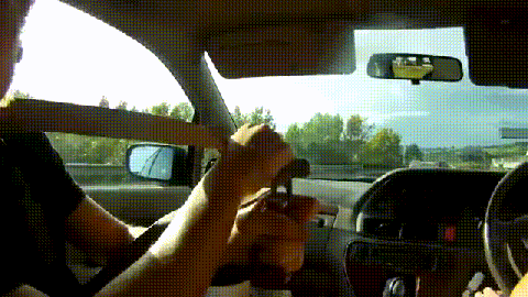 30 formas de abrir una cerveza sin destapador (GIFs) 30 formas de abrir una cerveza sin destapador (GIFs)
