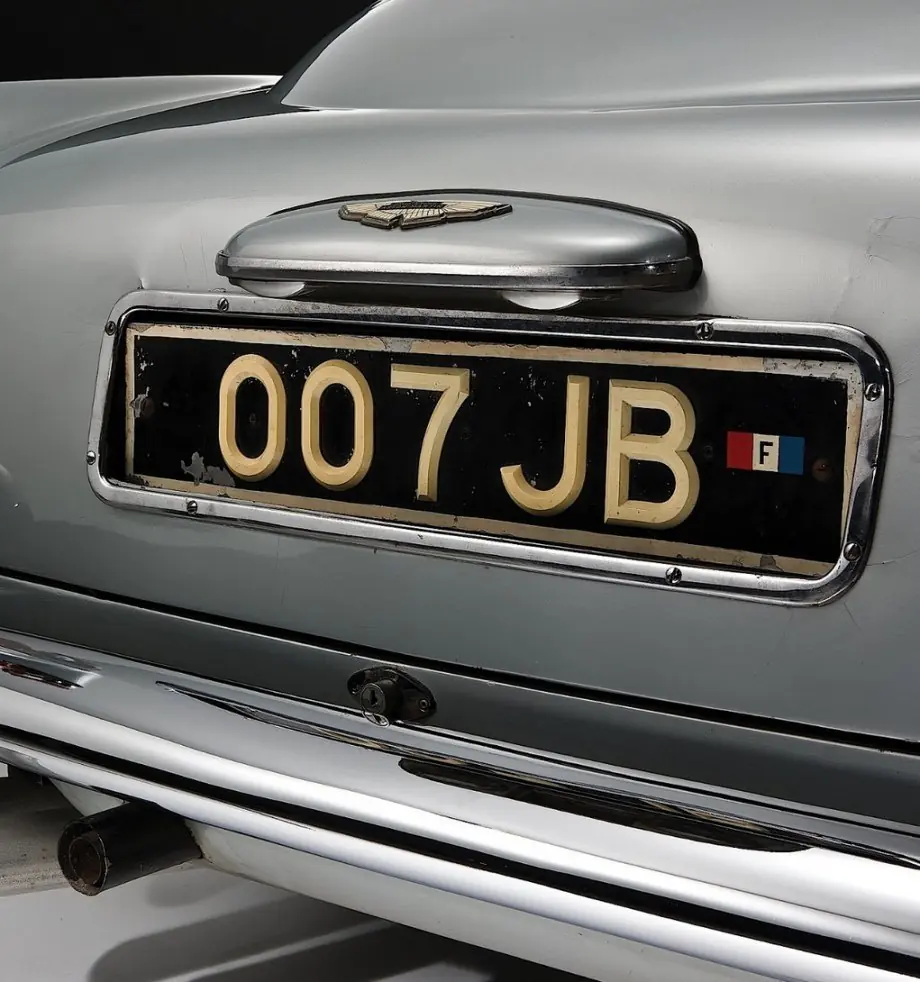 Galeria del Aston Martin de 1965 de James Bond