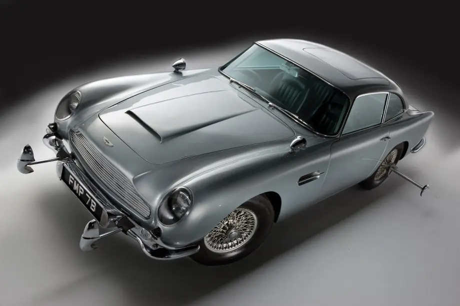 de james bond