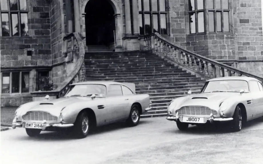 Galeria del Aston Martin de 1965 de James Bond