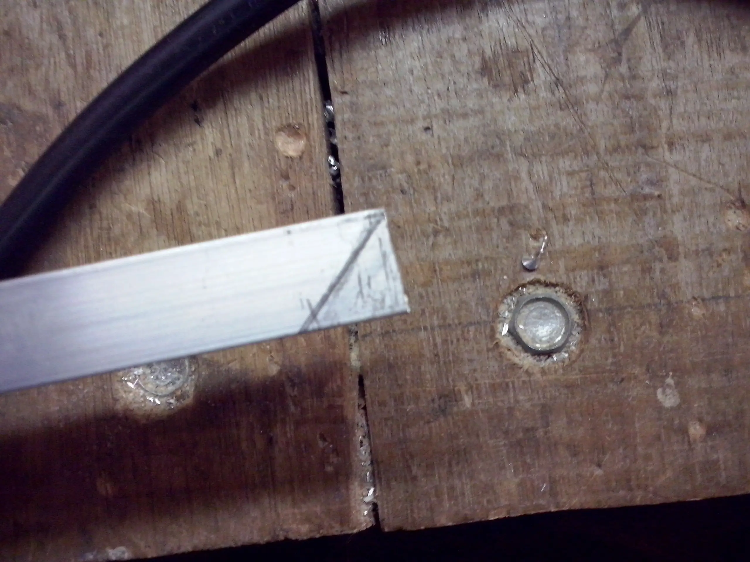 Construccion de anvil para cabezal de guitarra