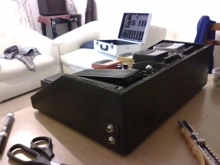 Construccion de anvil para cabezal de guitarra